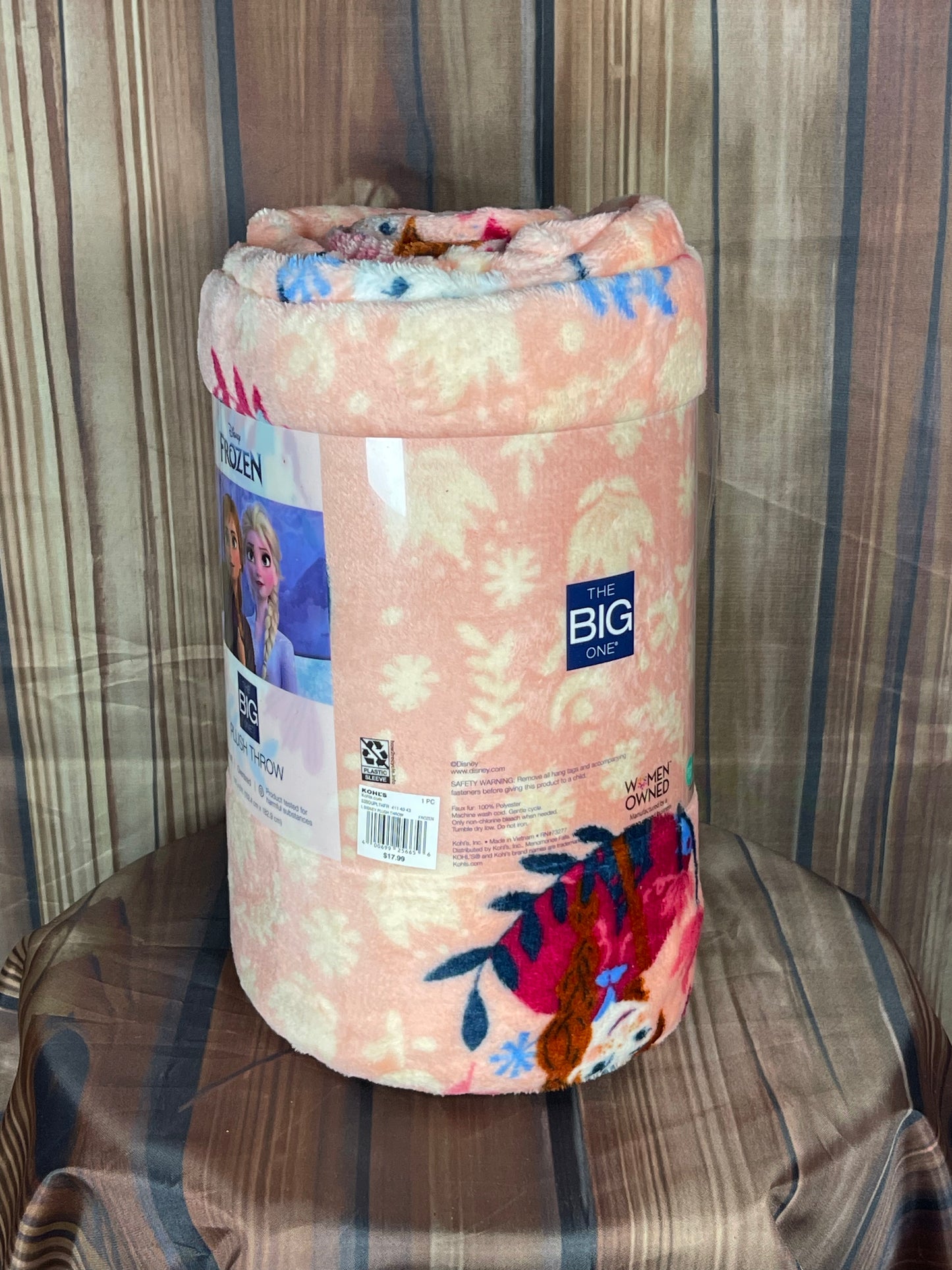 Frozen Disney's Oversized 5ft x 6ft Supersoft Printed Plush Throw by The Big One
