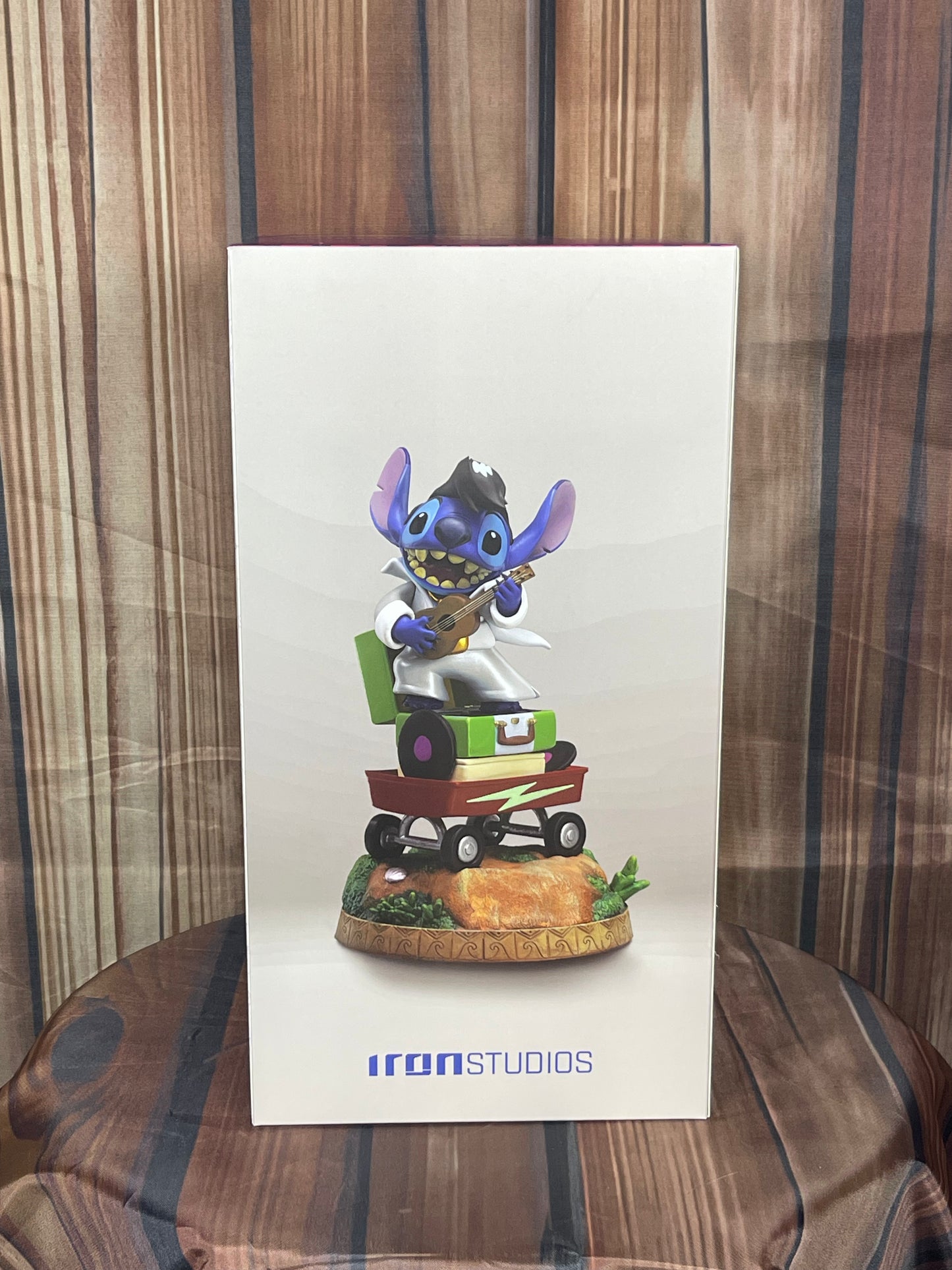 Iron Studios Lilo & Stitch Stitch King of Rock Version 1:10 Art Scale Limited Edition Statue