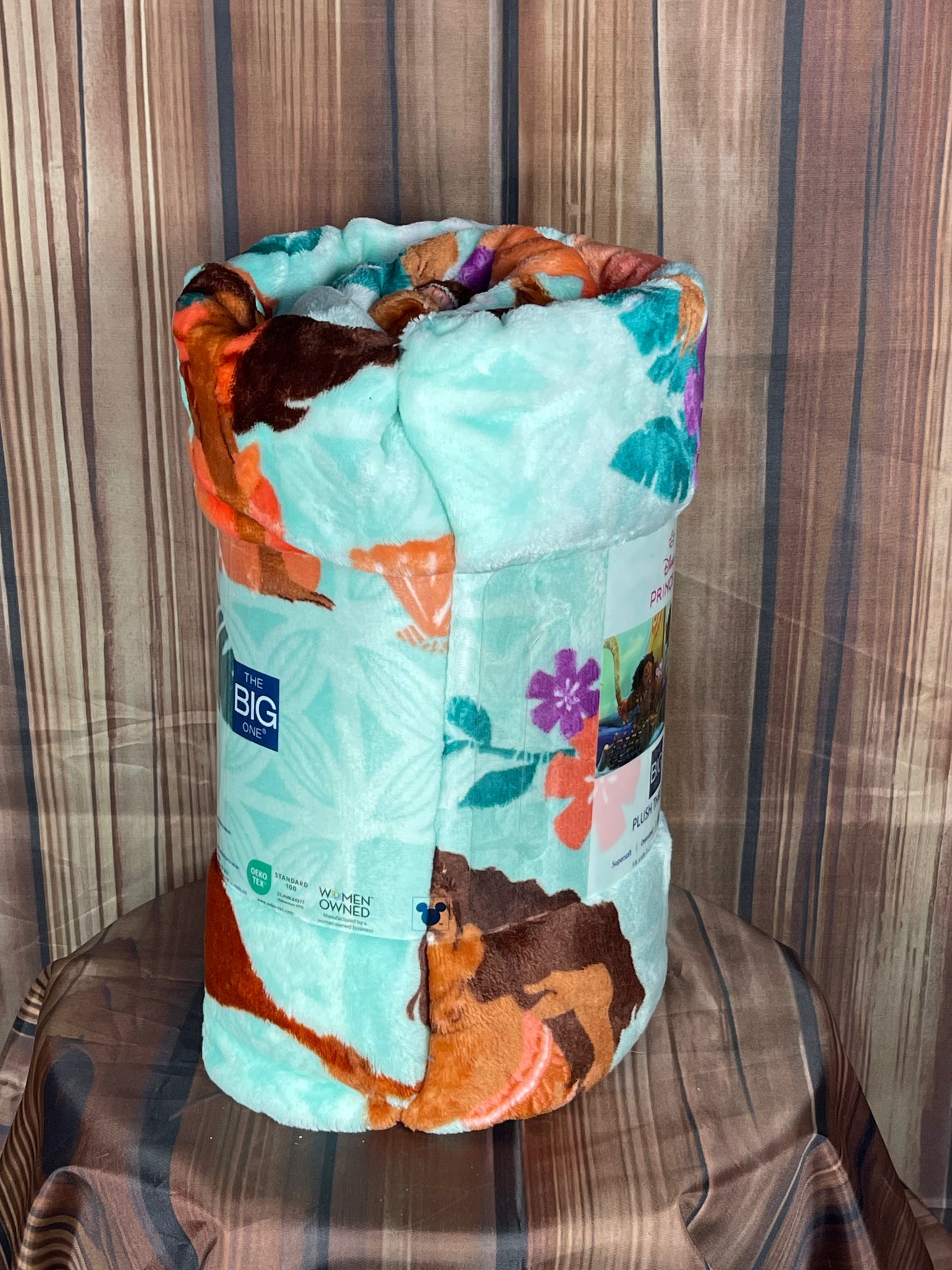 Moana Disney's Oversized 5ft x 6ft Supersoft Printed Plush Throw by The Big One